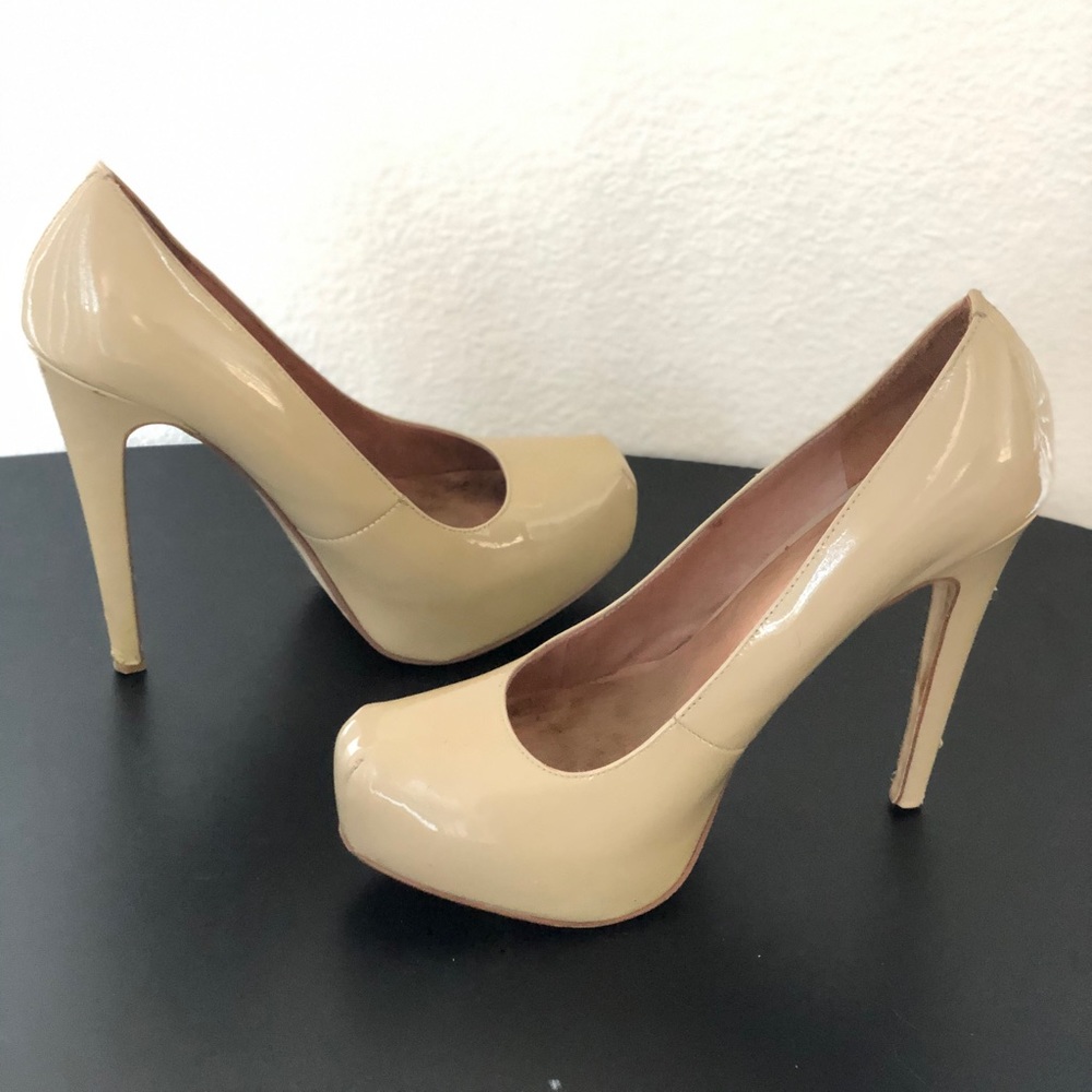 Aldo nude heels